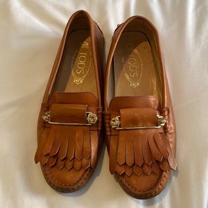 TOD’S shoes in brown size 36 1/2. Great condition!
